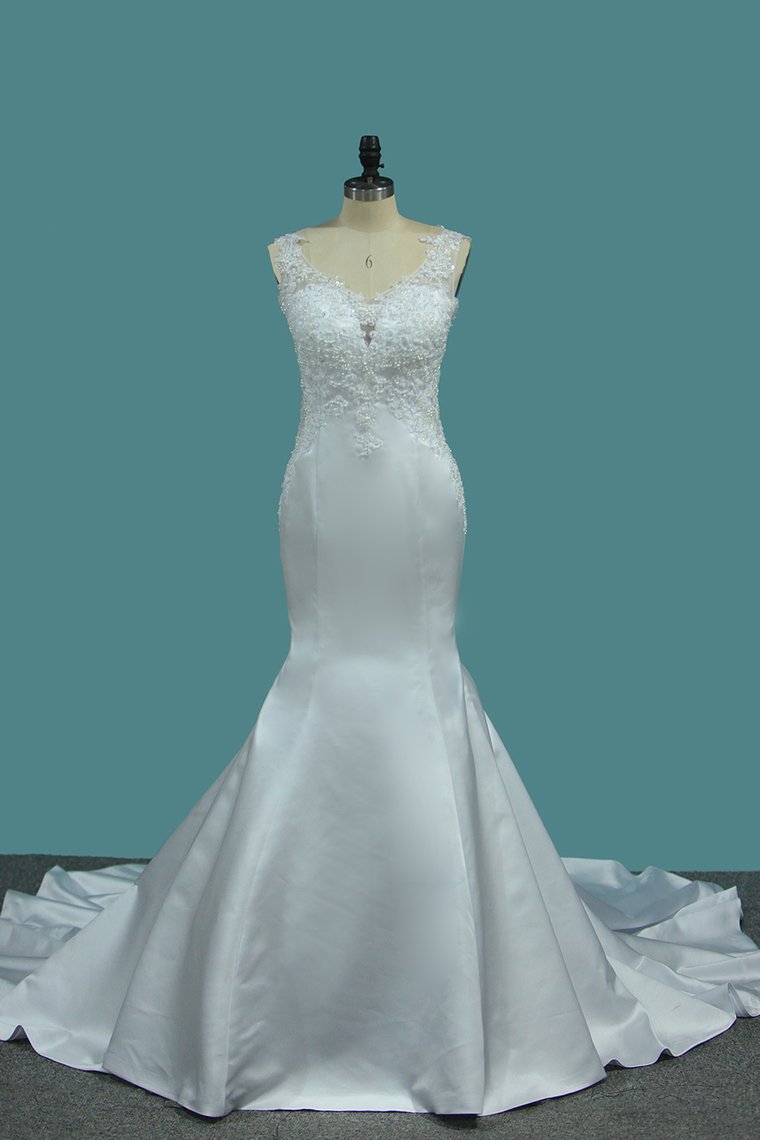 Mermaid Satin V Neck Wedding Dresses With Beads And Applique