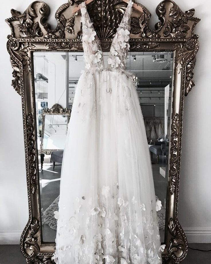 A line 3D Flowers Deep V Neck Ivory Straps Wedding Dresses Simple Boho Bridal Gowns W1085