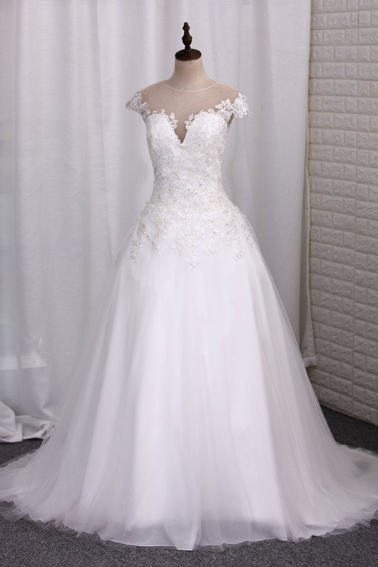 A Line Wedding Dresses Scoop Tulle With Applique Court Train