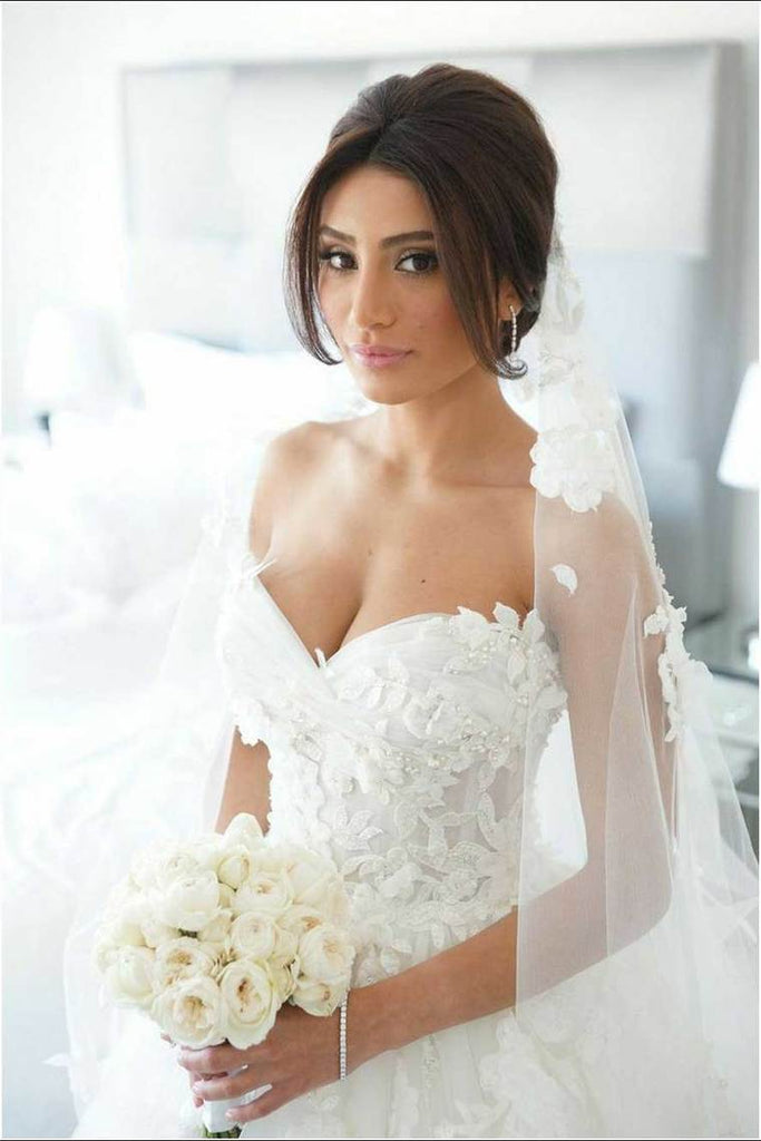 A Line Sweetheart Tulle Wedding Dresses With Applique And Beads