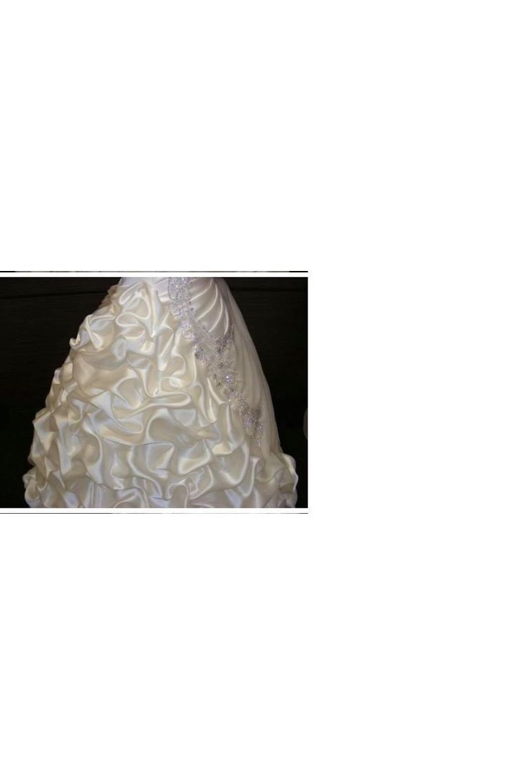 Wedding Dresses Sweetheart Taffeta With Ruffles And Beads Chapel Train