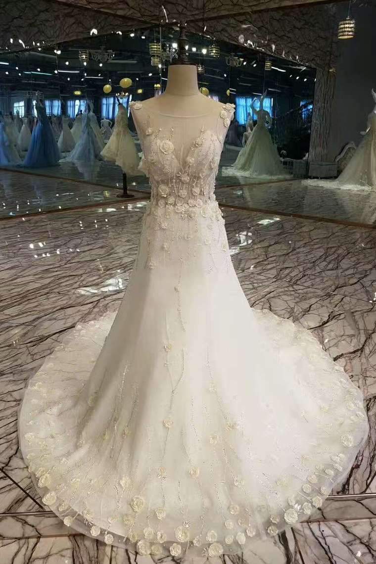 A-Line New Arrival Wedding Dress Lace Up With Handmade Flowers And Beads