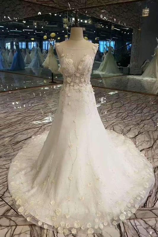 A-Line New Arrival Wedding Dress Lace Up With Handmade Flowers And Beads