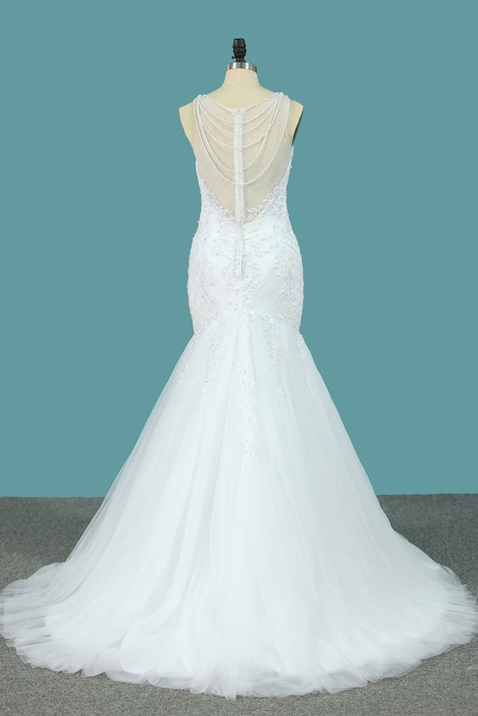 Tulle Mermaid Scoop Wedding Dresses With Applique And Beads