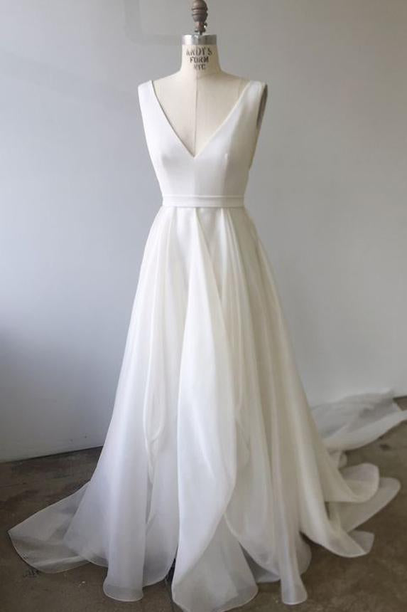 A Line Ivory Chiffon Long Wedding Gowns V Neck Straps V Back Beach Wedding Dresses W1037