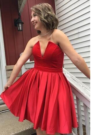 Cute Red Homecoming Dresses with Strapless V Neck Satin Short Cocktail Prom Dresses H1103