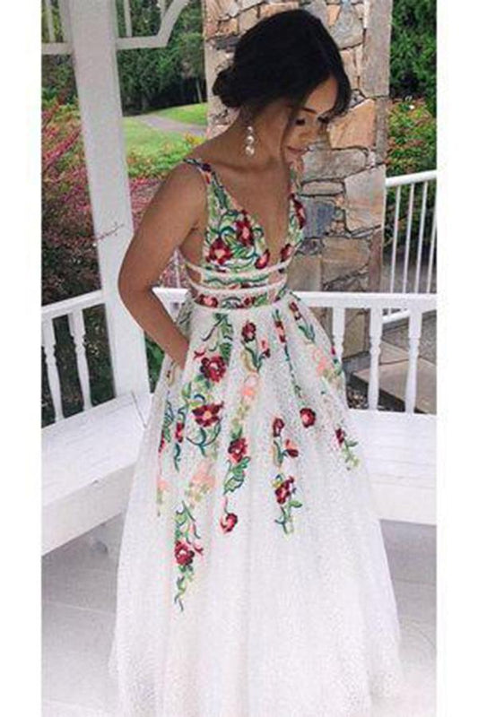 Fashion A Line Deep V Neck Backless Ivory Lace Prom Dress with Appliques WK567