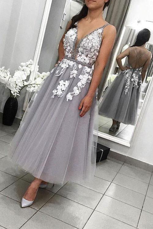 Elegant Gray V Neck Lace Tulle Prom Dresses Criss Cross Tea Length Hoco Dresses H1046