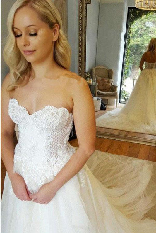 A-Line Sweetheart Strapless Lace Tulle White Sleeveless Wedding Dress with Appliques WK398