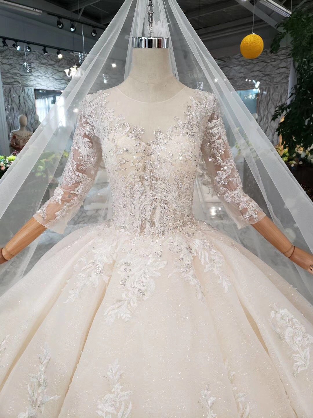 Princess Scoop Two Layers Ball Gown Wedding Dresses 3/4 Sleeves Wedding Gowns WK771