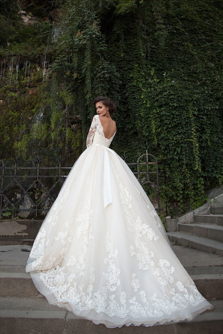 Bateau Wedding Dresses 3/4 Length Sleeve With Applique Tulle