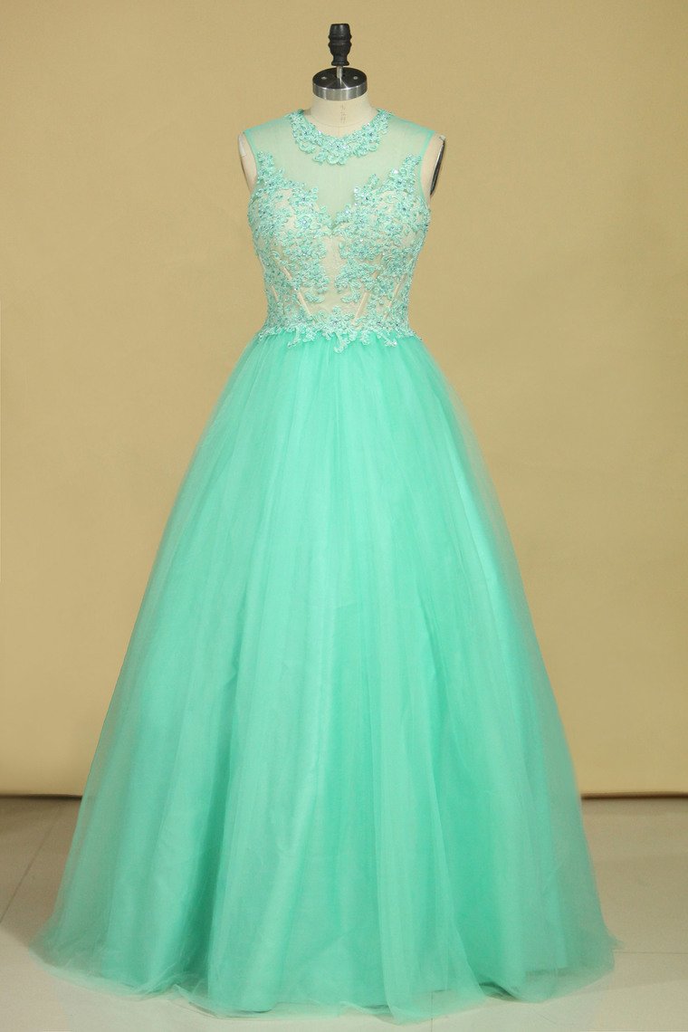 Scoop A Line Tulle Prom Dresses With Applique Floor Length