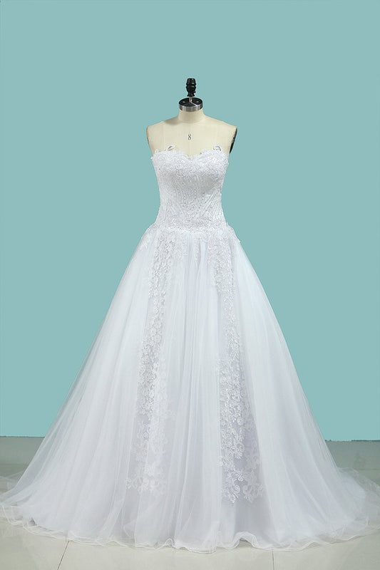 A Line Sweetheart With Applique & Beads Wedding Dresses Tulle