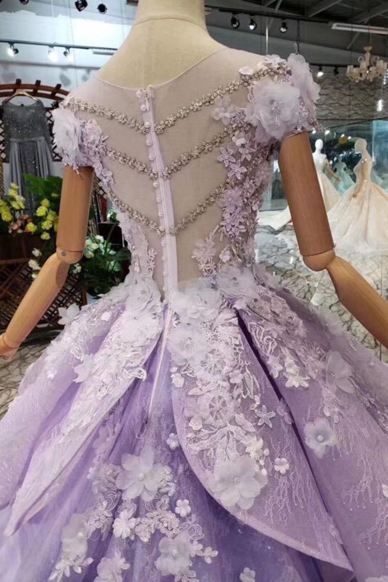 Prom Dresses Short Sleeves Lace Up Back Appliques Tulle