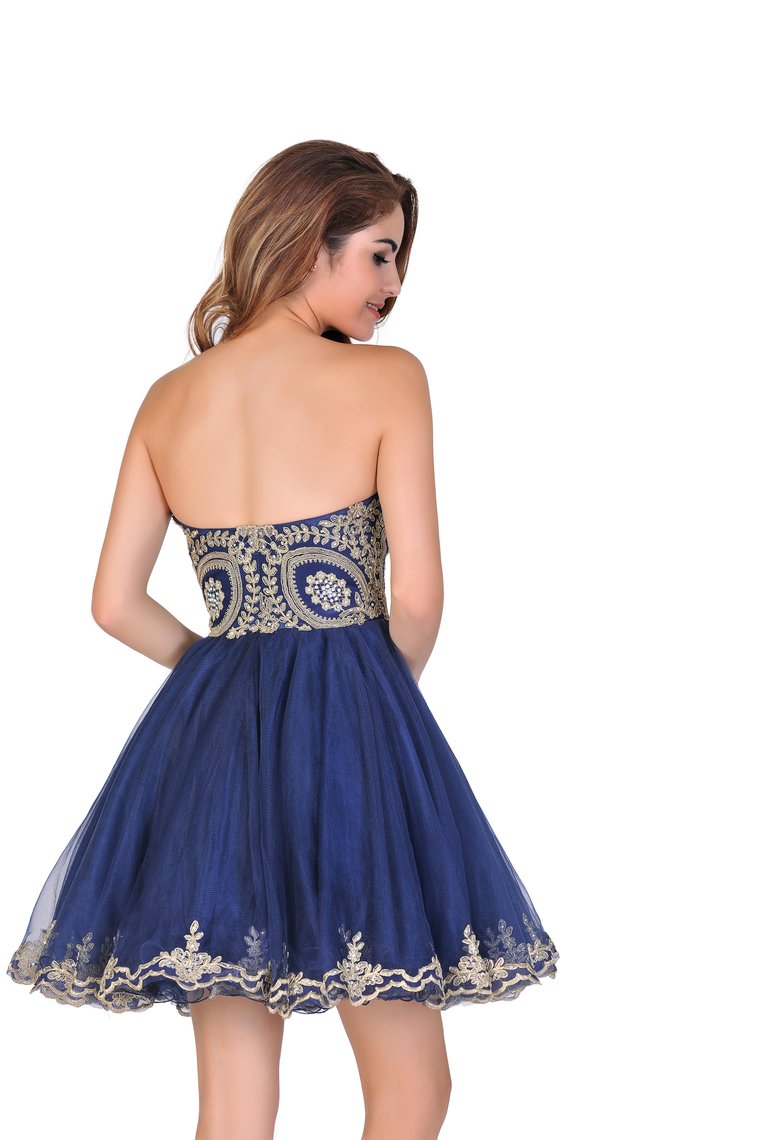 Homecoming Dresses A Line/Princess Sweetheart Tulle With Applique