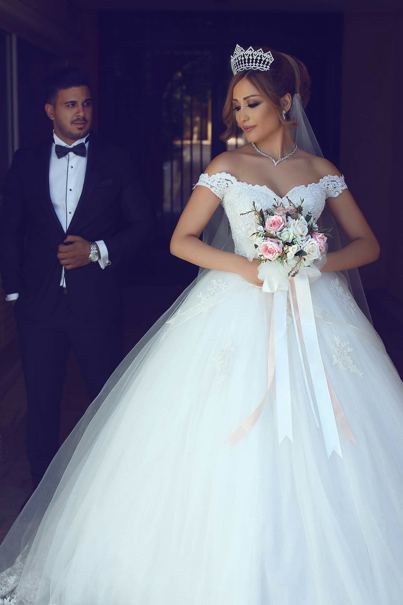 Sexy Ball Gown Off the Shoulder Sweetheart Ivory Tulle Lace Appliques Wedding Dresses WK23