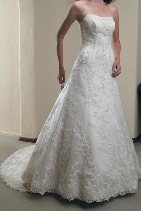 Elegant A Line Ivory Lace Appliques Sweetheart Strapless Sleeveless Long Wedding Dresses WK857