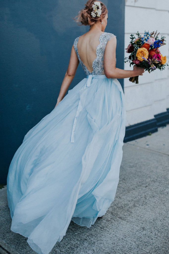 2022 Elegant Light Blue Beads Round Neck Chiffon A-Line Cap Sleeve Prom Dresses WK397