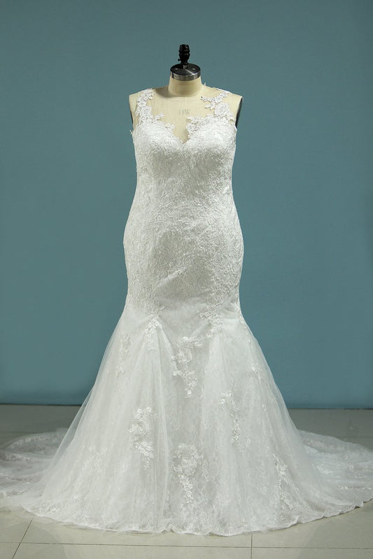 Mermaid Wedding Dresses Tulle Scoop With Applique Covered Button