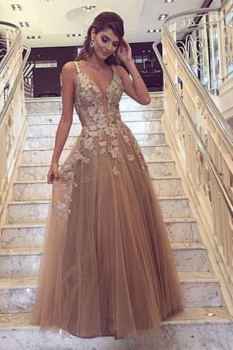 A Line Straps With Applique Prom Dresses Tulle Sweep Train