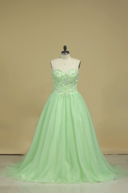 New Arrival Sweetheart Prom Dresses A Line Tulle Sweep Train With Beading