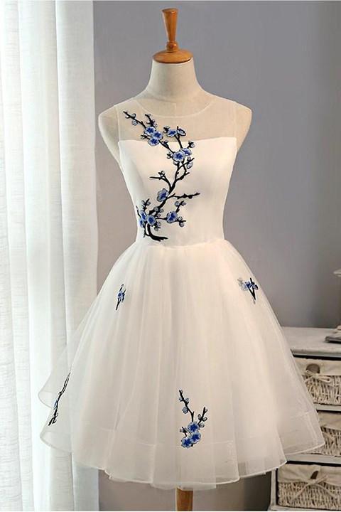 A Line White Embroidery Short Knee-length Tulle Sleeveless Open Back Homecoming Dress WK211