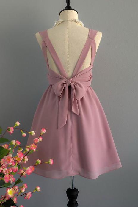 A Line Backless Dusty Rose Homecoming Dresses Scoop Chiffon Short Bridesmaid Dresses WK829