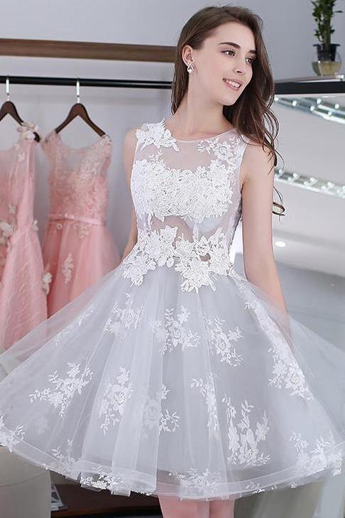 Knee-length Sleeveless Short Cute A-line Lace Appliques Tulle Homecoming Graduation Dress WK252